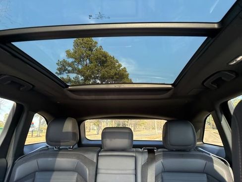 Certified 2025 Lincoln Nautilus Reserve image 33