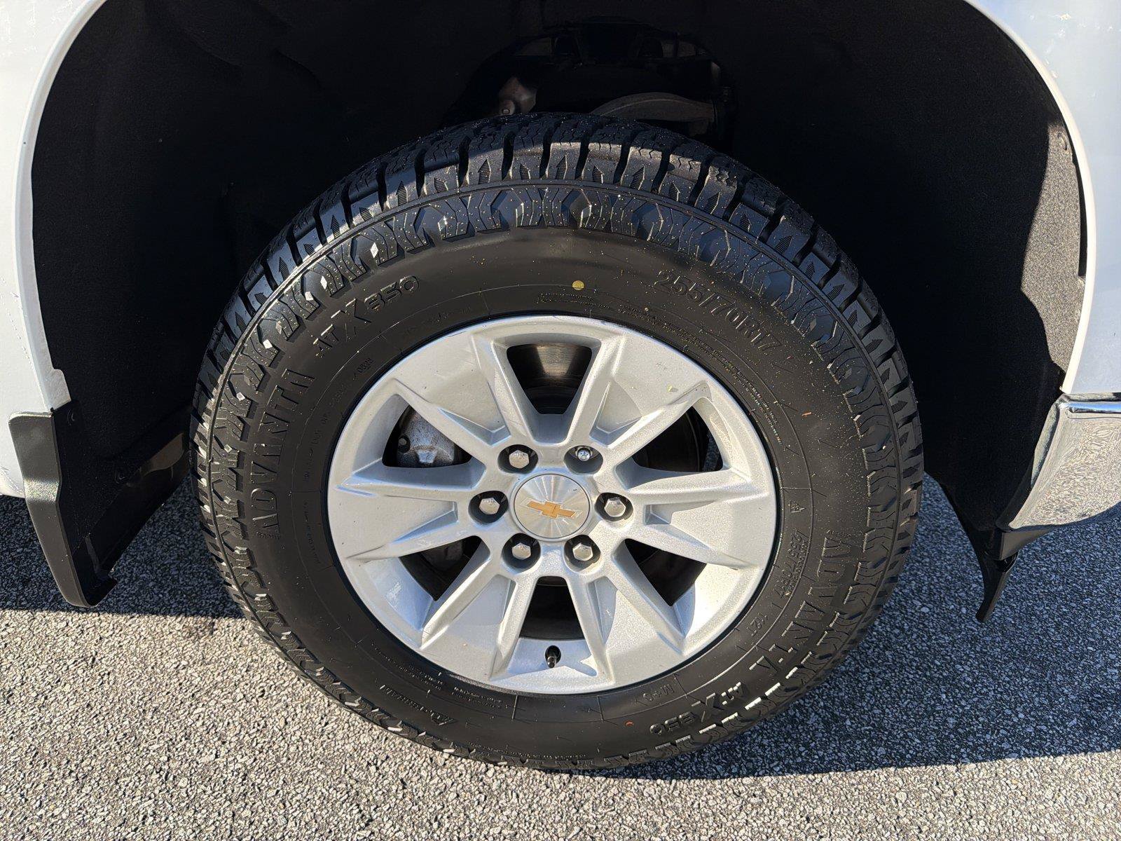 Used 2025 Chevrolet Silverado 1500 LT AWD/4WD image 11