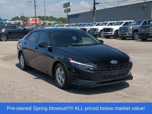 Used 2023 Hyundai Elantra SE FWD image 15
