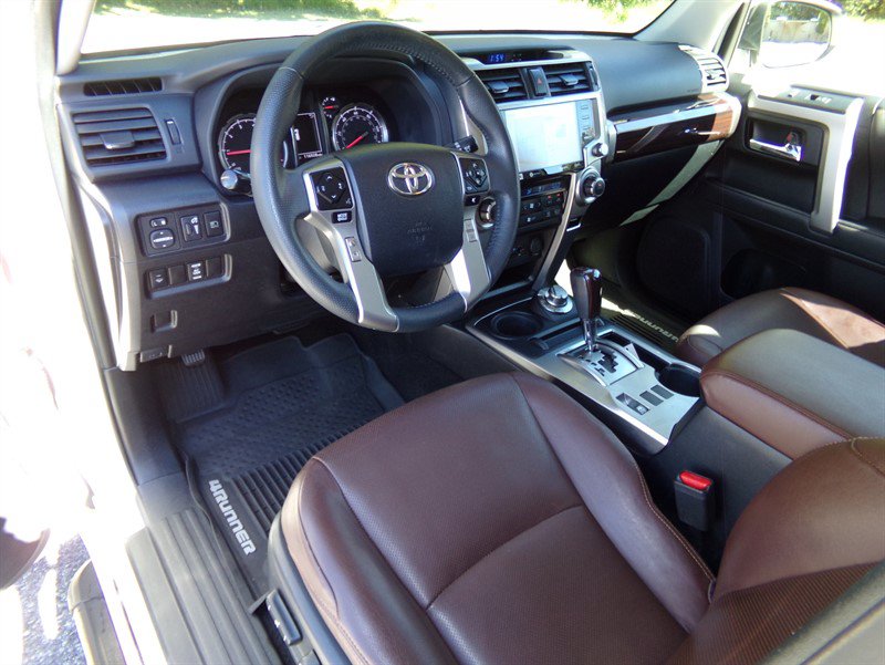 Used 2021 Toyota 4Runner Limited AWD/4WD image 18