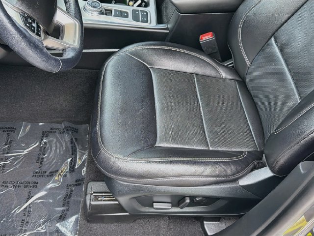 Used 2022 Ford Explorer Limited w/ Equipment Group 301A RWD image 20