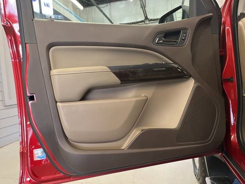 Used 2016 GMC Canyon SLT image 11