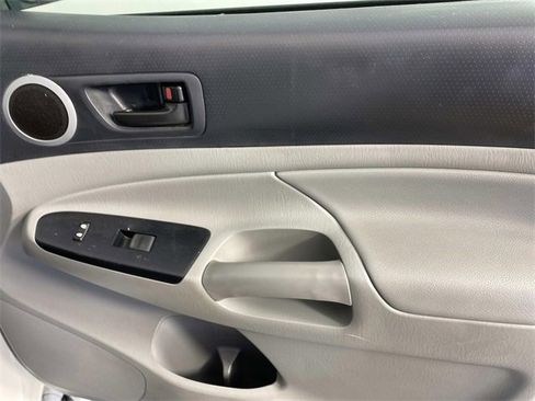 Used 2015 Toyota Tacoma 4x4 Double Cab w/ TRD Sport Package image 25