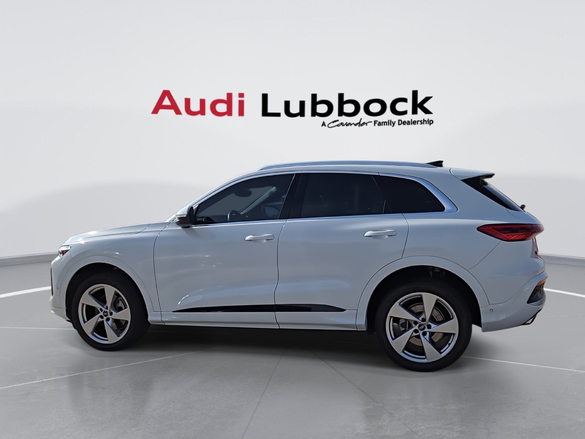 Used 2025 Audi Q5 Premium Plus w/ Premium Plus AWD/4WD image 6