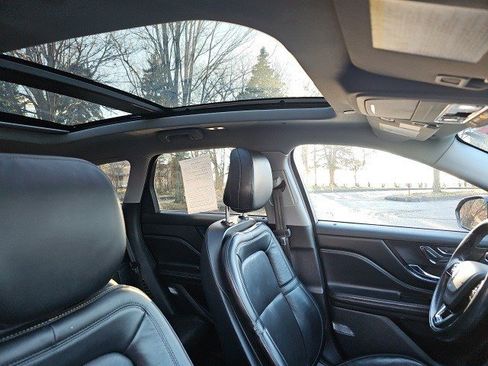 Used 2020 Lincoln Corsair Reserve w/ Equipment Group 201A image 12