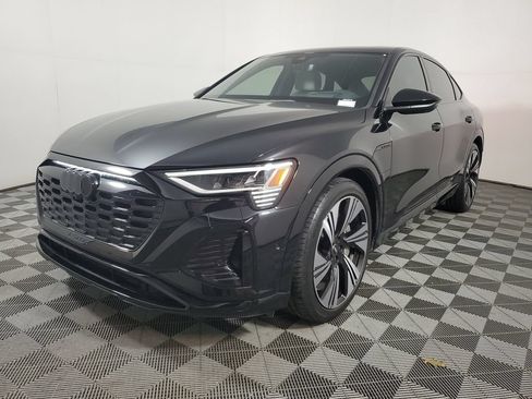 Used 2024 Audi Q8 e-tron Prestige w/ Prestige Package AWD/4WD image 3