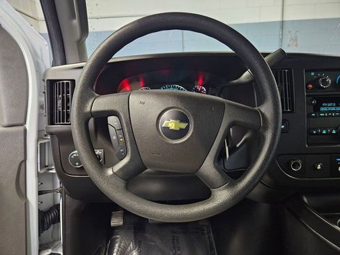 Used 2020 Chevrolet Express 3500 LT w/ LT Preferred Equipment Group image 15