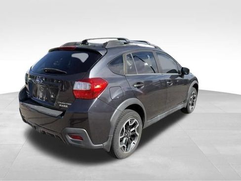 Used 2017 Subaru Crosstrek 2.0i Premium w/ Moonroof Package AWD/4WD image 10