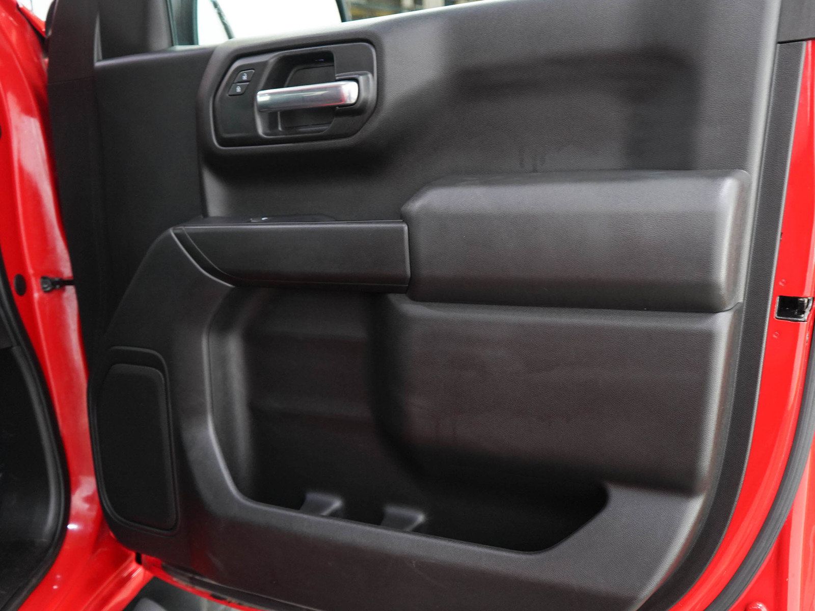 Used 2019 Chevrolet Silverado 1500 Custom Trail Boss w/ Custom Convenience Package AWD/4WD image 9