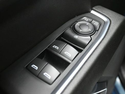 Used 2024 GMC Sierra 1500 Elevation image 13