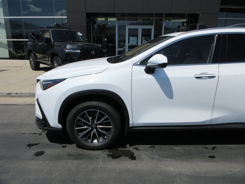Used 2026 Lexus NX 350h AWD w/ Accessory Package (2T) image 2