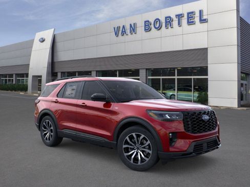Used 2026 Ford Explorer ST-Line AWD/4WD image 7