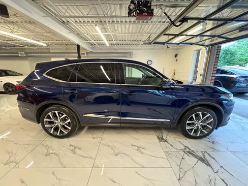 Used 2023 Acura MDX SH-AWD w/ Technology Package image 4
