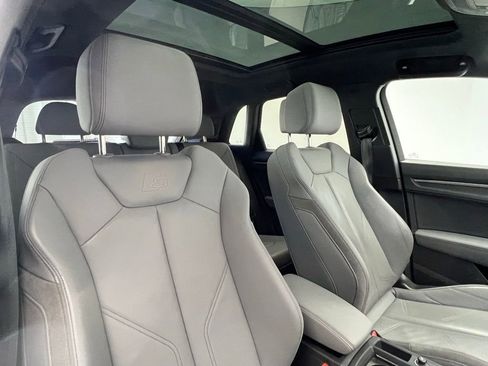 Used 2020 Audi Q3 2.0T Premium Plus w/ Premium Plus Package image 7