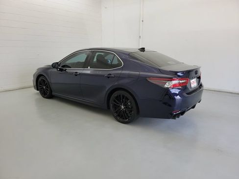 Used 2022 Toyota Camry XSE FWD image 7