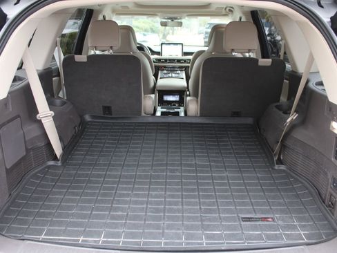 Used 2021 Lincoln Aviator Reserve w/ Equipment Group 201A image 10