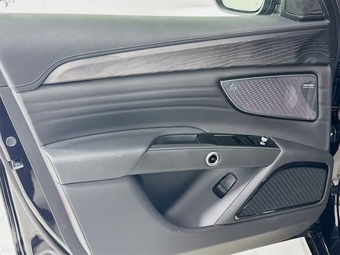 New 2025 Maserati Grecale GT image 16