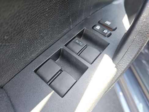 Used 2017 Toyota Corolla L w/ Carpet Mat Package (TMS) FWD image 27