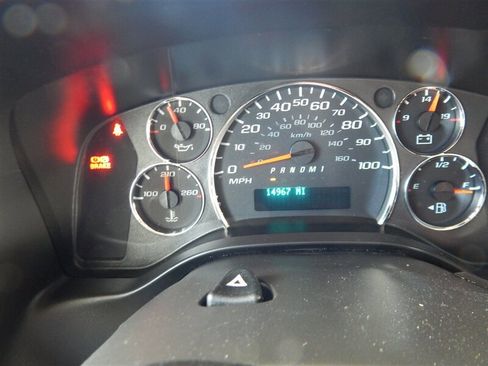 Used 2020 Chevrolet Express 4500 w/ RV Package image 29