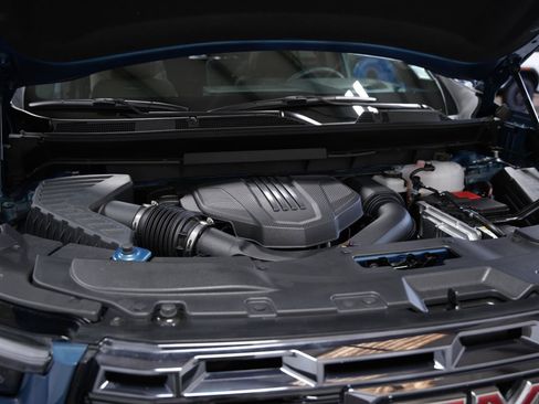 Used 2026 GMC Acadia Denali Ultimate w/ LPO, Floor Liner Package AWD/4WD image 15