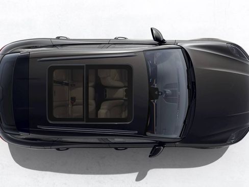 New 2026 Porsche Macan AWD/4WD image 5