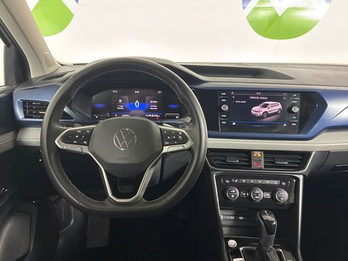 Used 2024 Volkswagen Taos SE FWD image 8