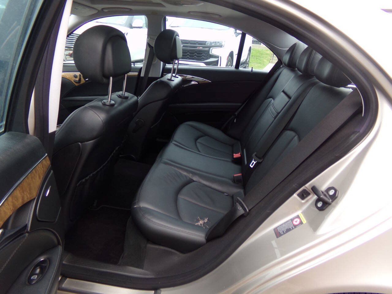 Used 2008 Mercedes-Benz E 350 4MATIC Sedan image 13