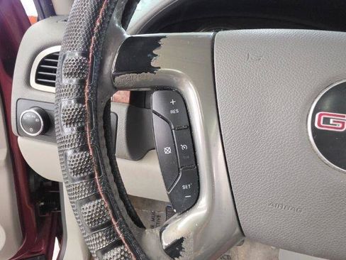 Used 2008 GMC Yukon XL SLT w/ SLT Preferred Equipment Group AWD/4WD image 12