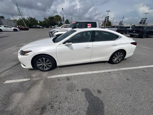 Used 2019 Lexus ES 350 w/ Premium Package FWD image 5