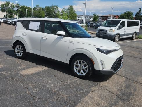 Used 2023 Kia Soul S FWD image 15