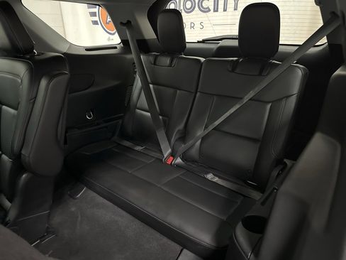 Used 2024 Ford Explorer XLT w/ Equipment Group 202A image 35