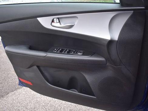 Certified 2023 Kia Forte LXS w/ LXS Technology Package FWD image 27