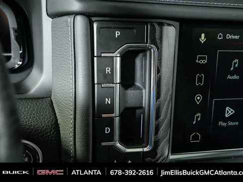 Used 2024 GMC Yukon XL Denali image 19