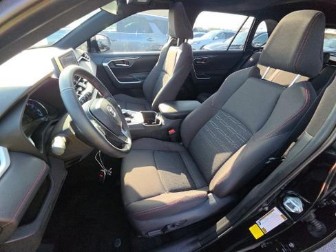 Used 2025 Toyota RAV4 SE w/ Weather & Moonroof Package AWD/4WD image 3