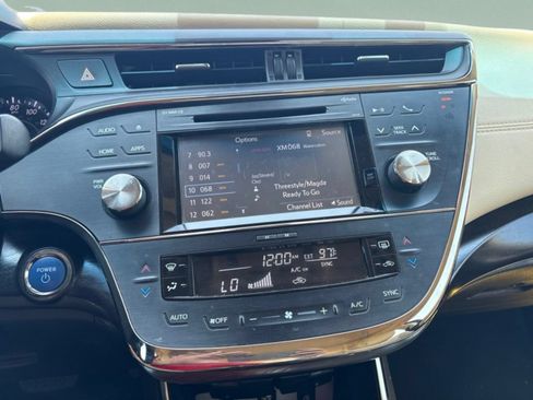 Used 2018 Toyota Avalon XLE Premium FWD image 11