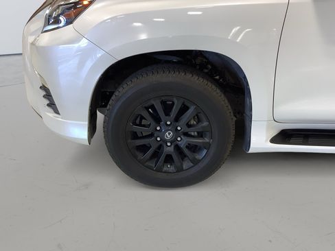 Used 2022 Lexus GX 460 w/ Black Line Special Edition AWD/4WD image 9