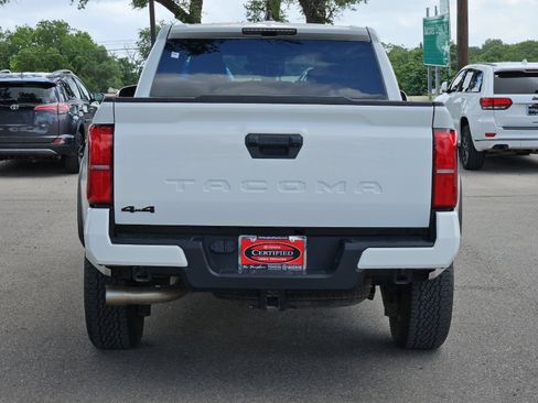 Certified 2024 Toyota Tacoma TRD Off-Road AWD/4WD image 4