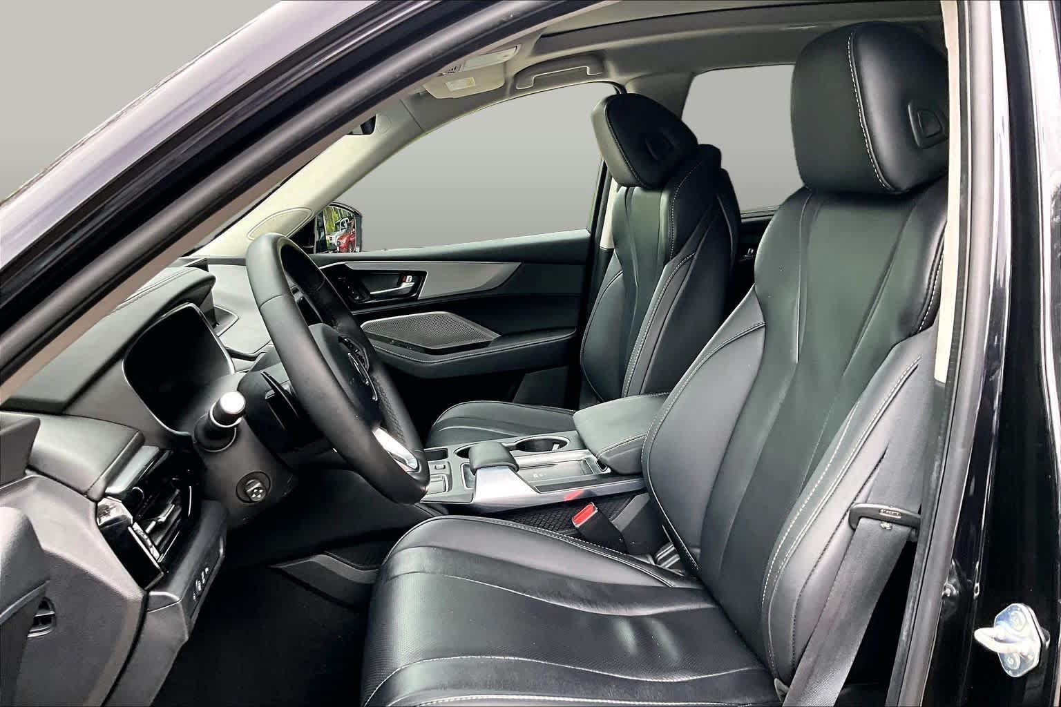 Certified 2024 Acura MDX w/ Technology Package FWD image 8