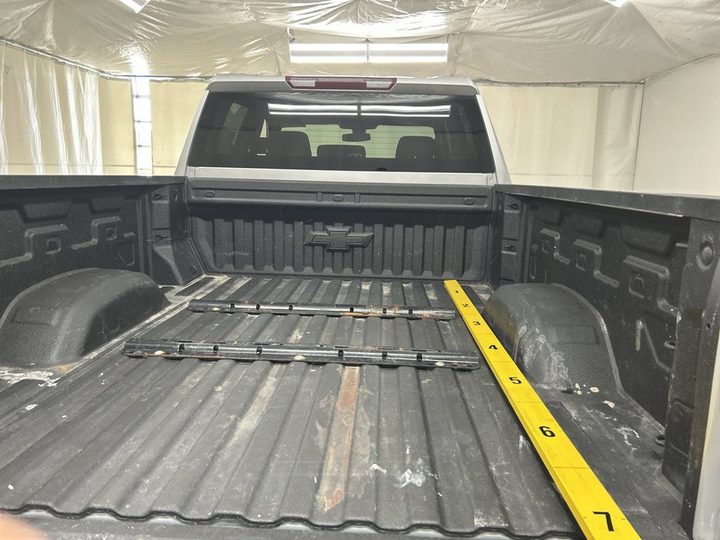 Used 2022 Chevrolet Silverado 2500 Custom w/ Custom Value Package AWD/4WD image 21