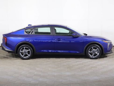 Used 2025 Kia K4 LXS image 16