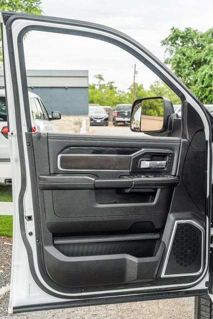 Used 2022 RAM 2500 Laramie w/ Night Edition AWD/4WD image 17