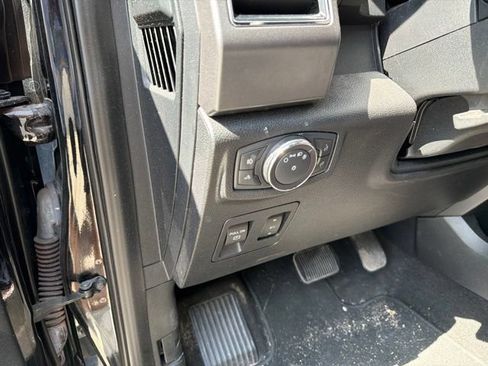 Used 2019 Ford F150 XLT w/ Equipment Group 302A Luxury AWD/4WD image 15