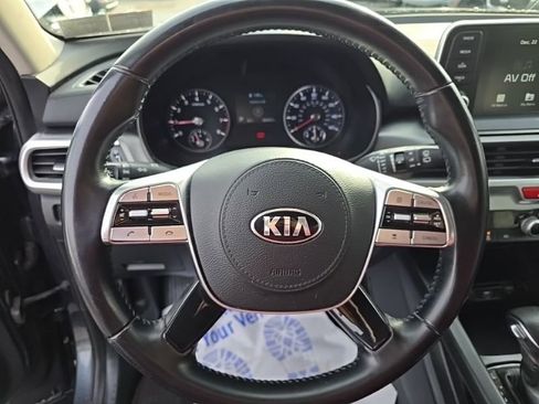 Used 2021 Kia Telluride LX image 10