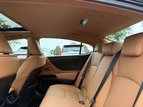Used 2023 Lexus ES 300h w/ Premium Package FWD image 15