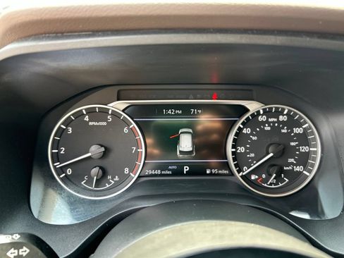 Used 2023 Nissan Rogue SV AWD/4WD image 19