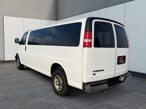 Used 2017 Chevrolet Express 3500 LT w/ LT Preferred Equipment Group image 13