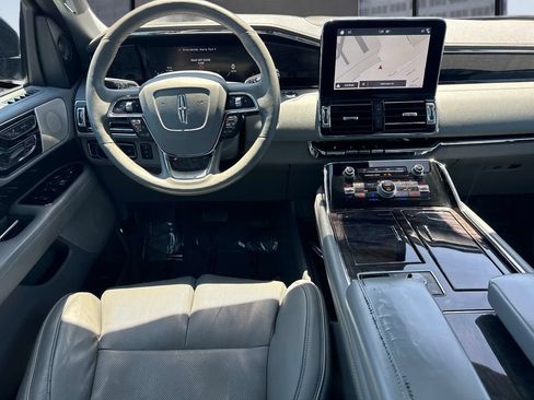 Used 2018 Lincoln Navigator Reserve w/ Technology Package AWD/4WD image 21