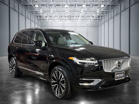 Used 2025 Volvo XC90 T8 Plus AWD/4WD image 9