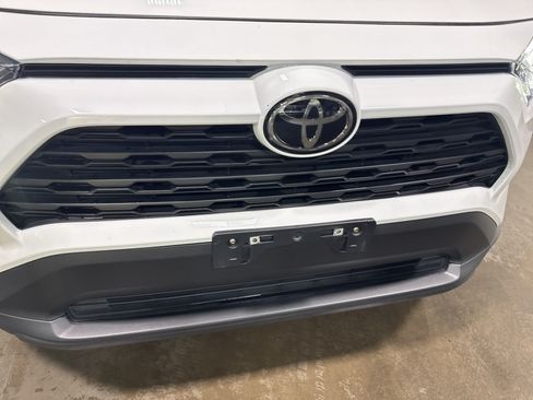 Used 2025 Toyota RAV4 XLE AWD/4WD image 41