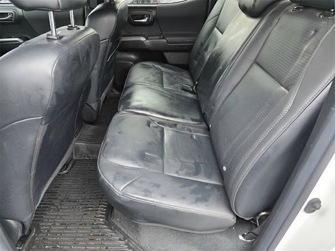 Used 2023 Toyota Tacoma TRD Off-Road w/ TRD Premium Off Road Package image 15